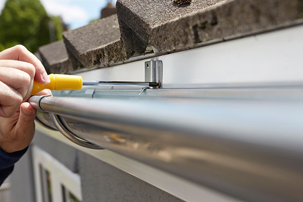 How to Extend the Lifespan of Your Roof? Maintenance Tips from the Pros