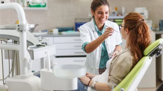 Boosting Patient Engagement with Interactive Digital Twins in Dentistry