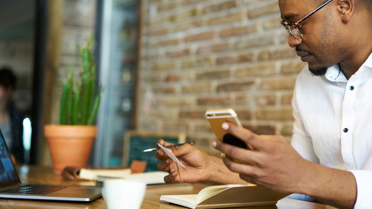 https://finance.yahoo.com/small-business/articles/prepaidmobile-org-names-vouch-mobile-123000591.html?guccounter=1
