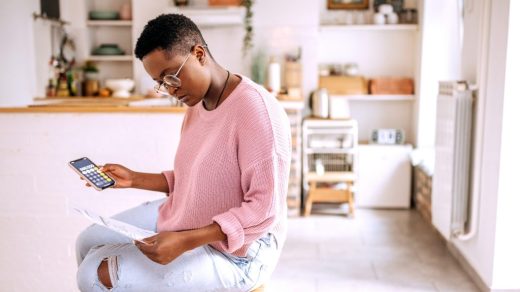 Comparing No Credit Check Phone Plans Side by Side